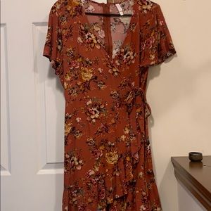 Floral dress (zip up in the back)